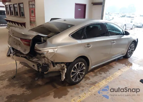 2018 Toyota Avalon Hybrid Xle Premium from USA, damaged, VIN 4T1BD1EBXJU063450